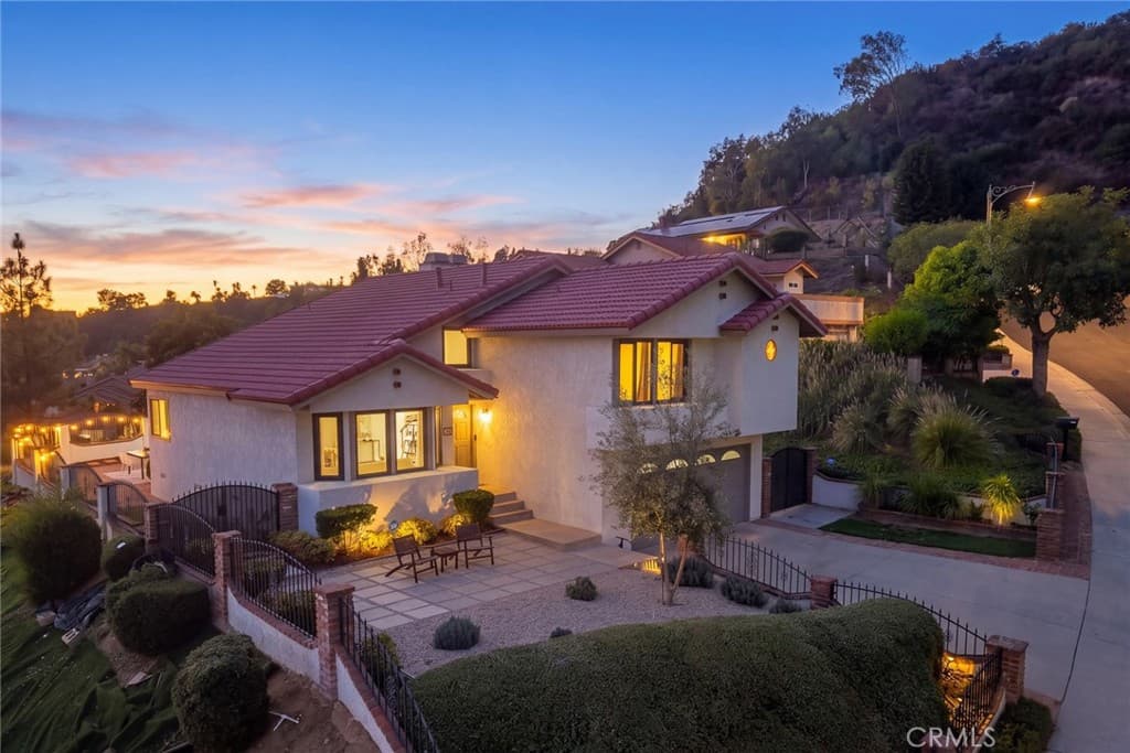 Home at 75 CEDARWOOD Avenue, Duarte — photo 7 of 12