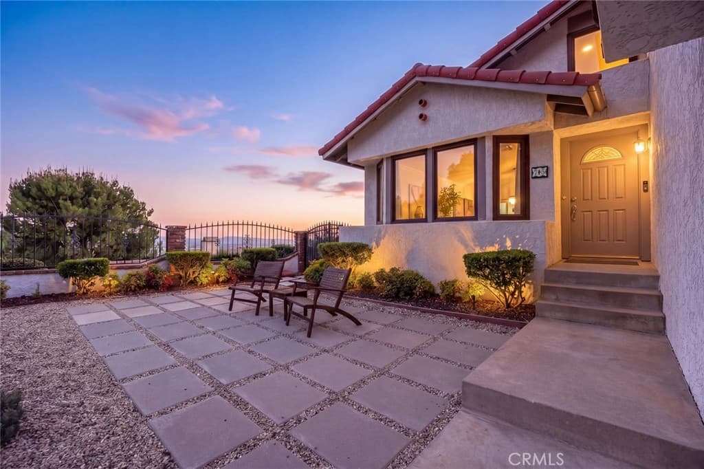 Home at 75 CEDARWOOD Avenue, Duarte — photo 8 of 12