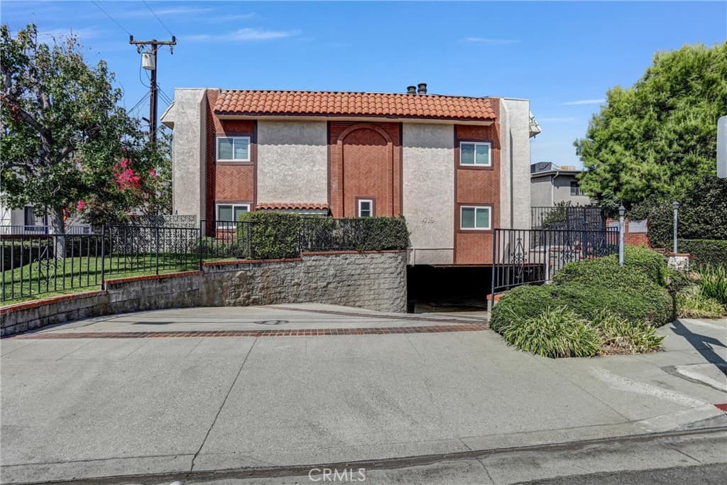 Condo at 419 Fairview Avenue D, Arcadia — photo 1 of 12