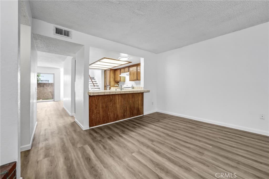 Condo at 419 Fairview Avenue D, Arcadia — photo 10 of 12