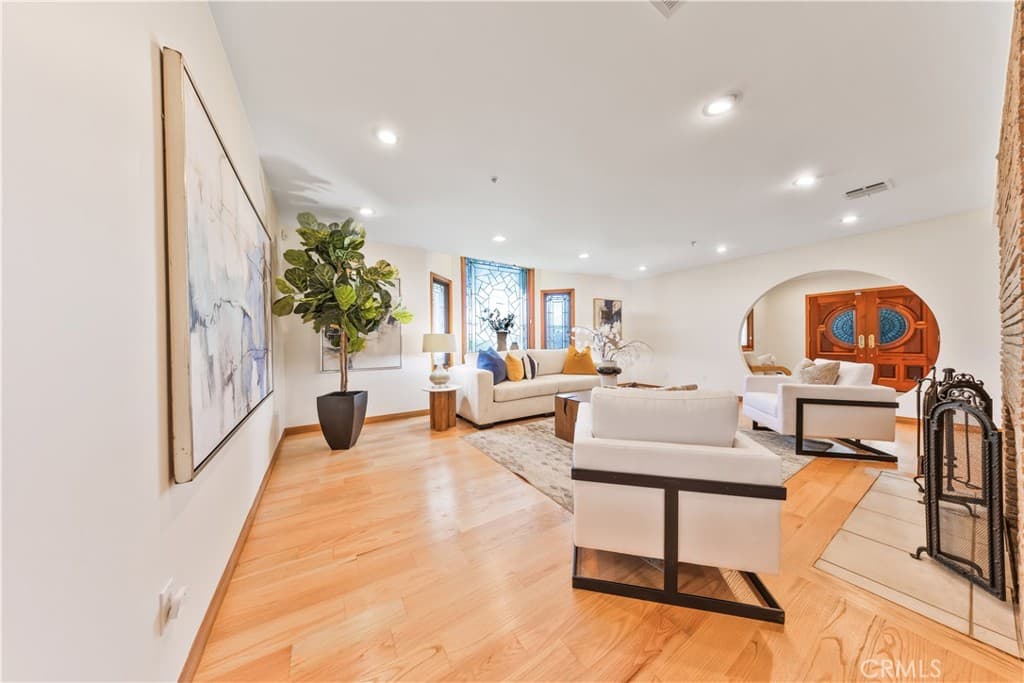 Home at 1209 S 8th Avenue, Arcadia — photo 10 of 12