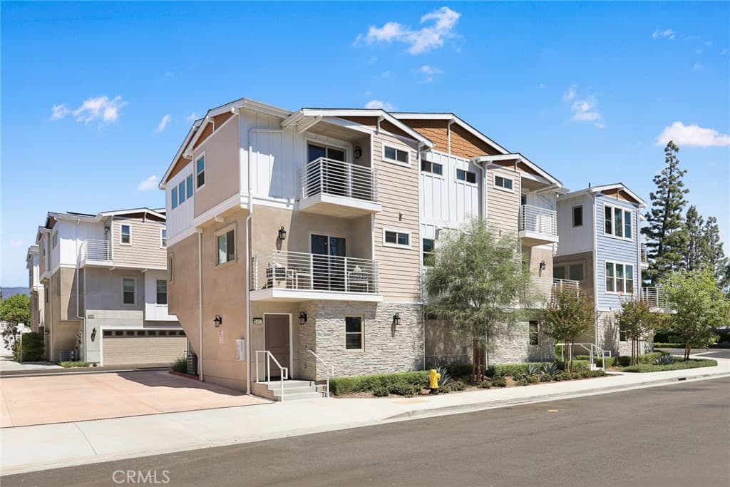 Townhouse at 2461 1st Avenue, La Verne — photo 1 of 12