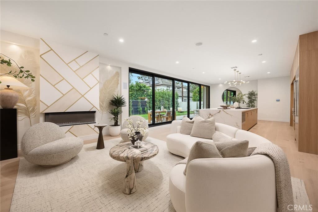 Home at 320 Coyle Avenue, Arcadia — photo 11 of 12