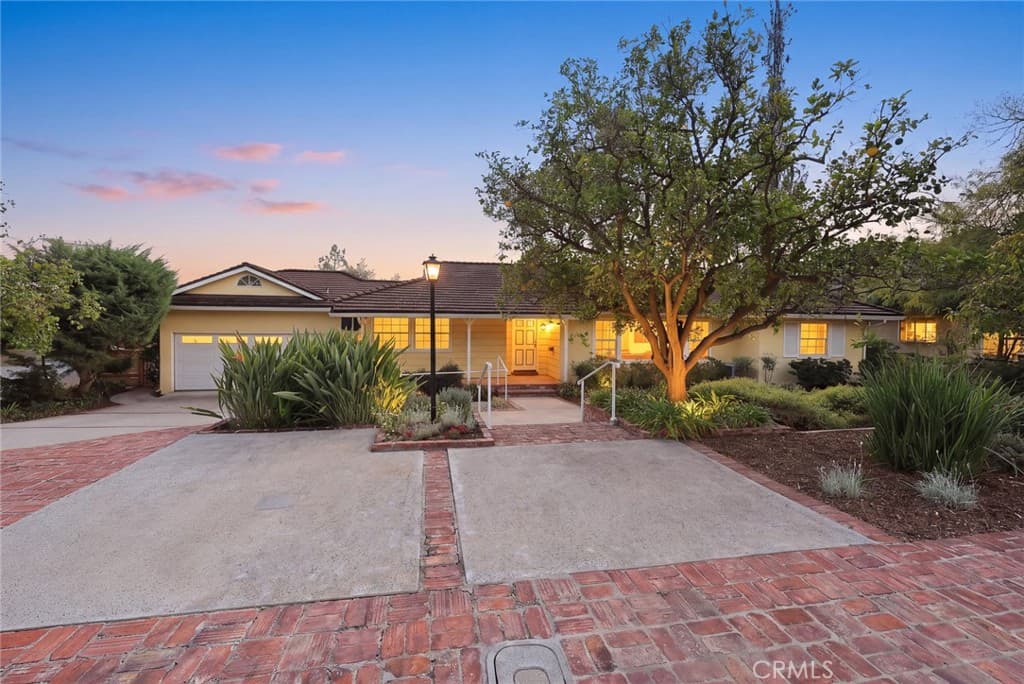 Home at 1709 El Vista Circle, Arcadia — photo 3 of 12