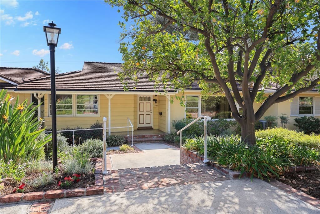 Home at 1709 El Vista Circle, Arcadia — photo 8 of 12