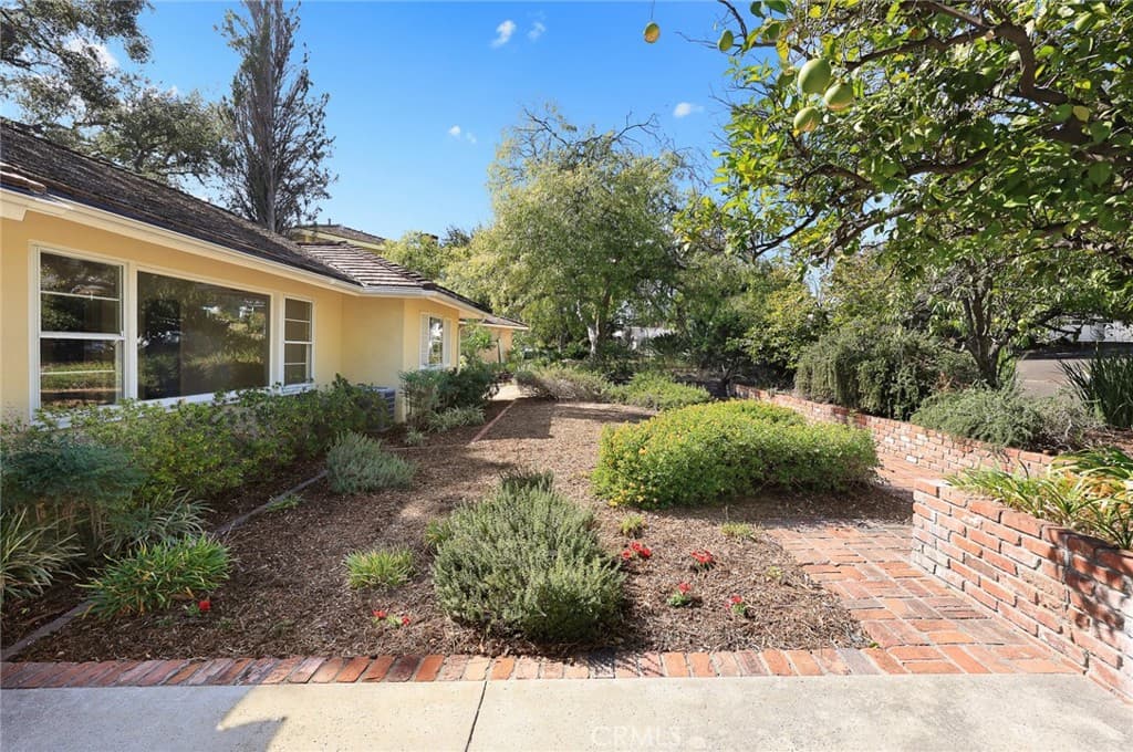 Home at 1709 El Vista Circle, Arcadia — photo 9 of 12