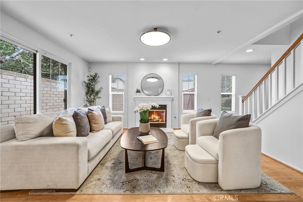 Home at 214 Violet Avenue F, Monrovia — photo 9 of 12