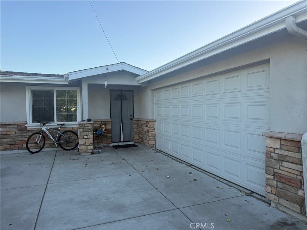 Home at 10966 Emery, El Monte — photo 2 of 9