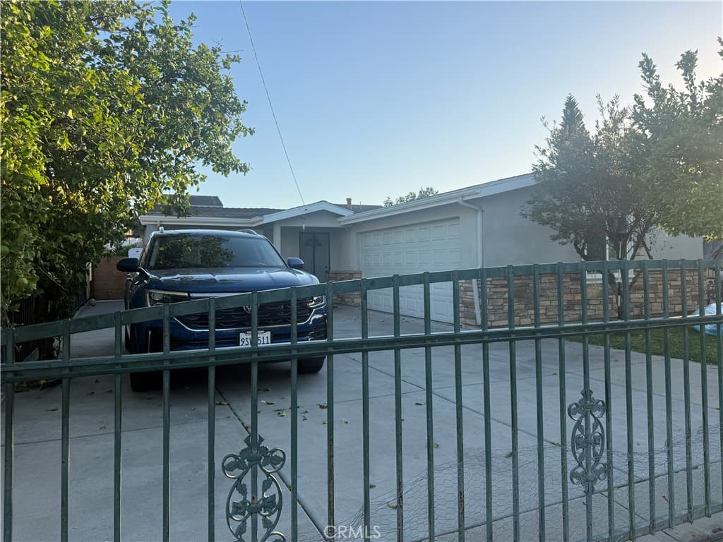 Home at 10966 Emery, El Monte — photo 9 of 9