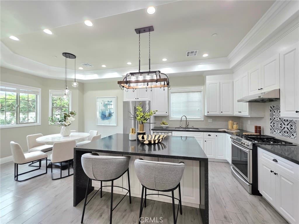 Home at 5020 Temple City Boulevard, Temple City — photo 9 of 12