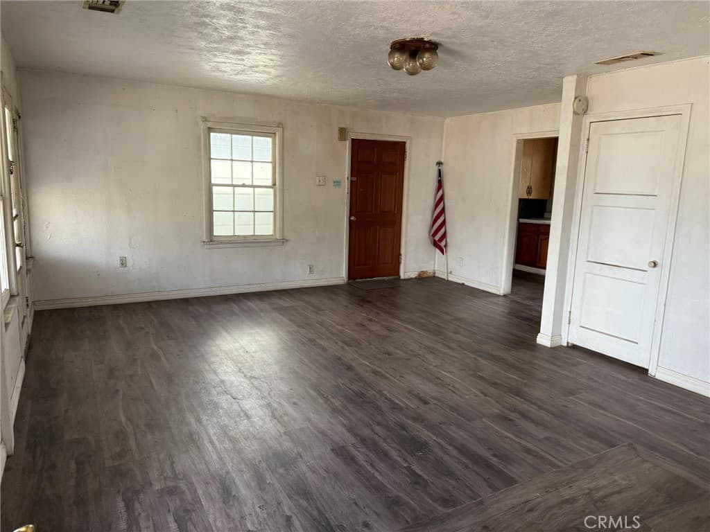 Home at 11402 Basye Street, El Monte — photo 6 of 11