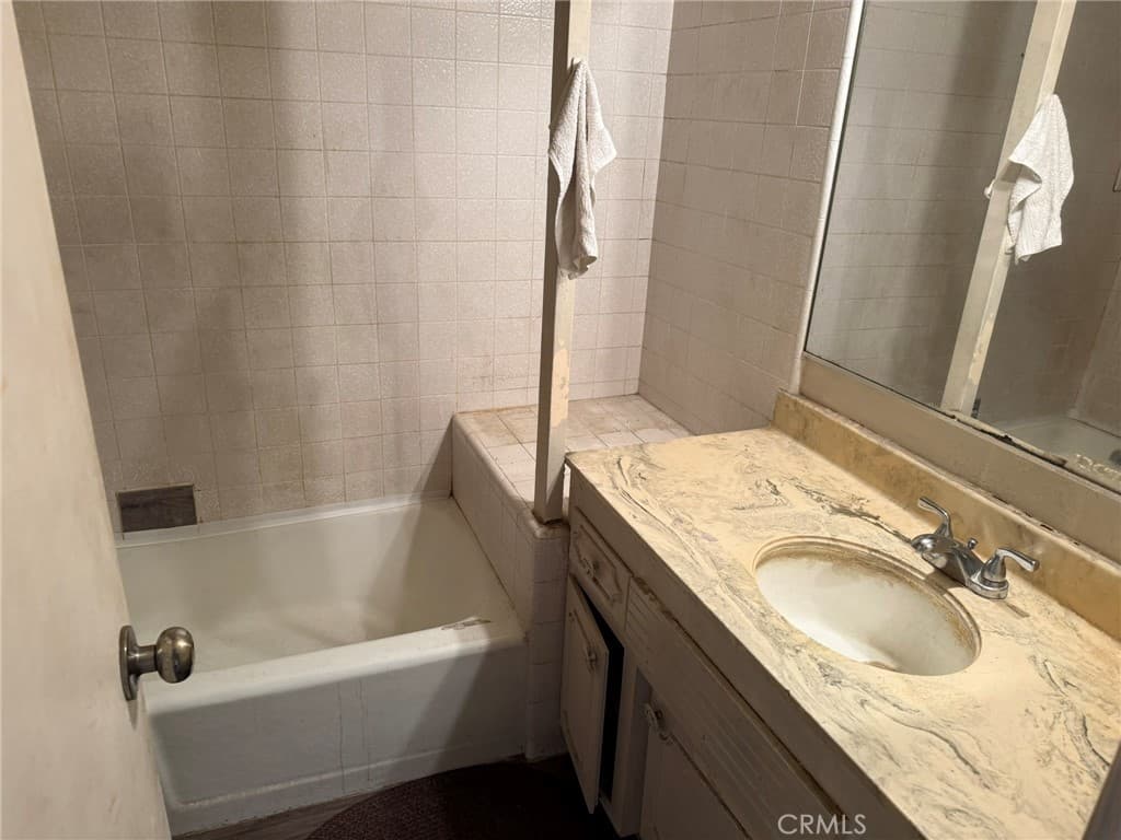Home at 11402 Basye Street, El Monte — photo 10 of 11