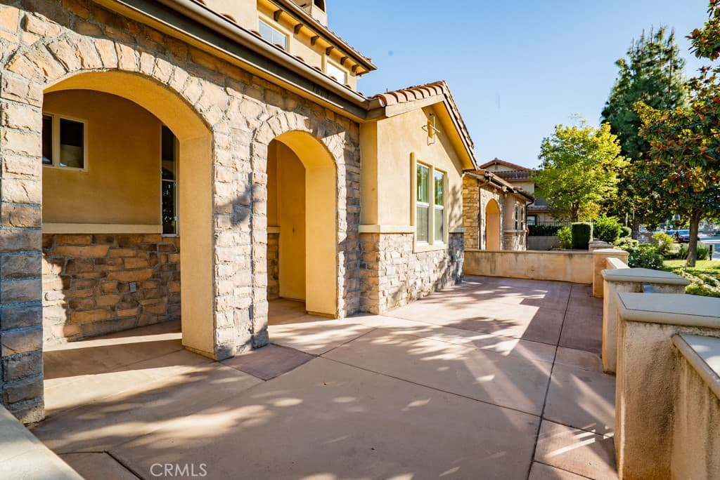 Home at 1609 Huntington Dr, Duarte — photo 2 of 12