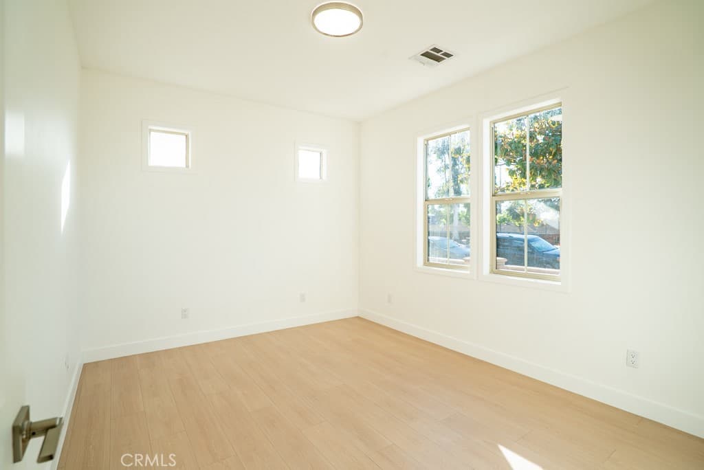 Home at 1609 Huntington Dr, Duarte — photo 11 of 12