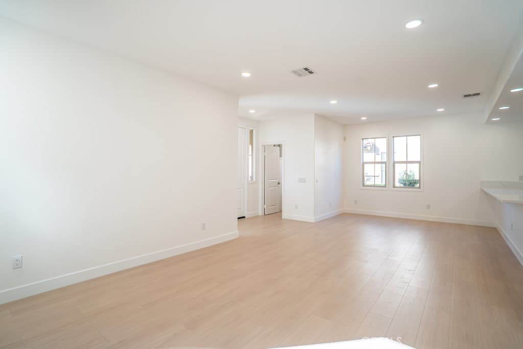 Home at 1609 Huntington Dr, Duarte — photo 9 of 12