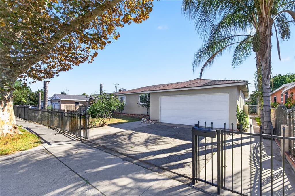 Home at 650 Big Dalton Ave, La Puente — photo 3 of 12