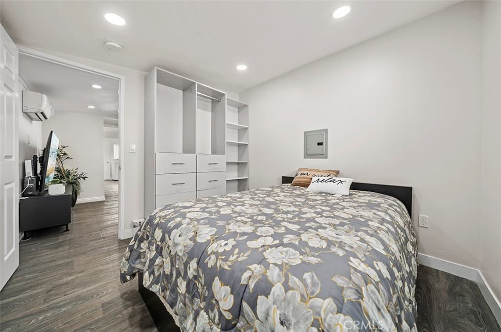 Home at 630 N Angeleno, Azusa — photo 8 of 12