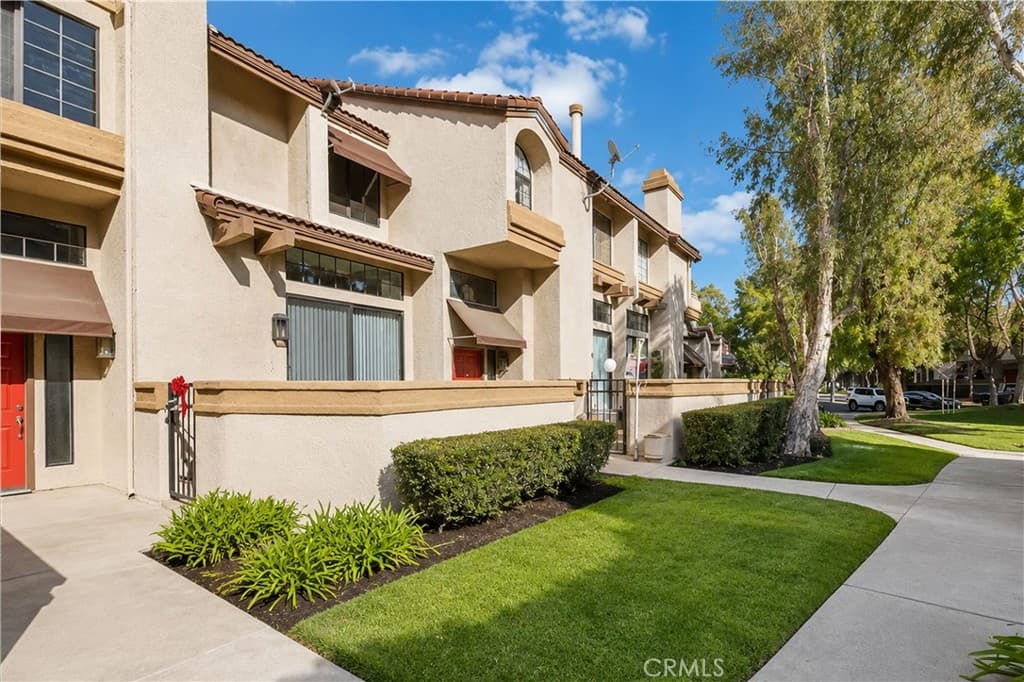 Condo at 24 Rock Cliff Place, Pomona — photo 3 of 12