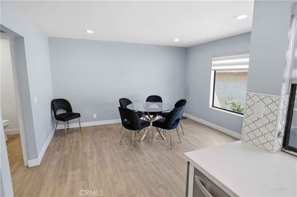 Condo at 24 Rock Cliff Place, Pomona — photo 9 of 12