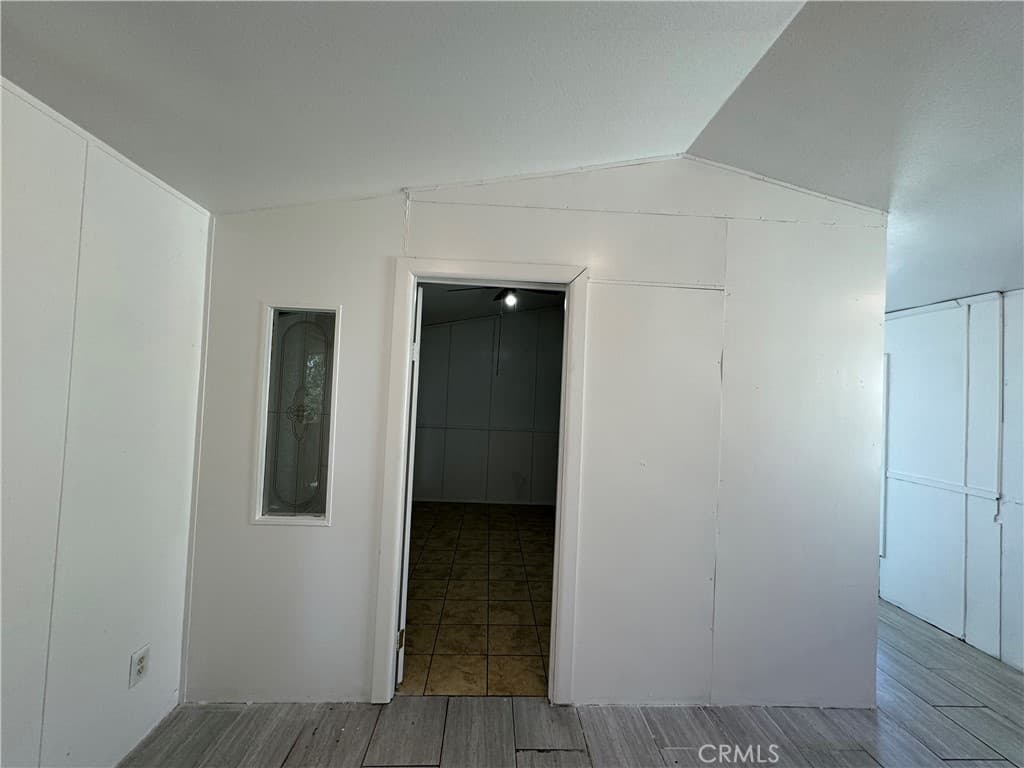 Home at 1700 S Glendora Avenue 43, Glendora — photo 6 of 12