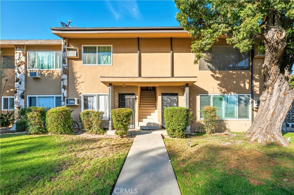 Condo at 2018 Las Vegas Avenue 18, Pomona — photo 1 of 12