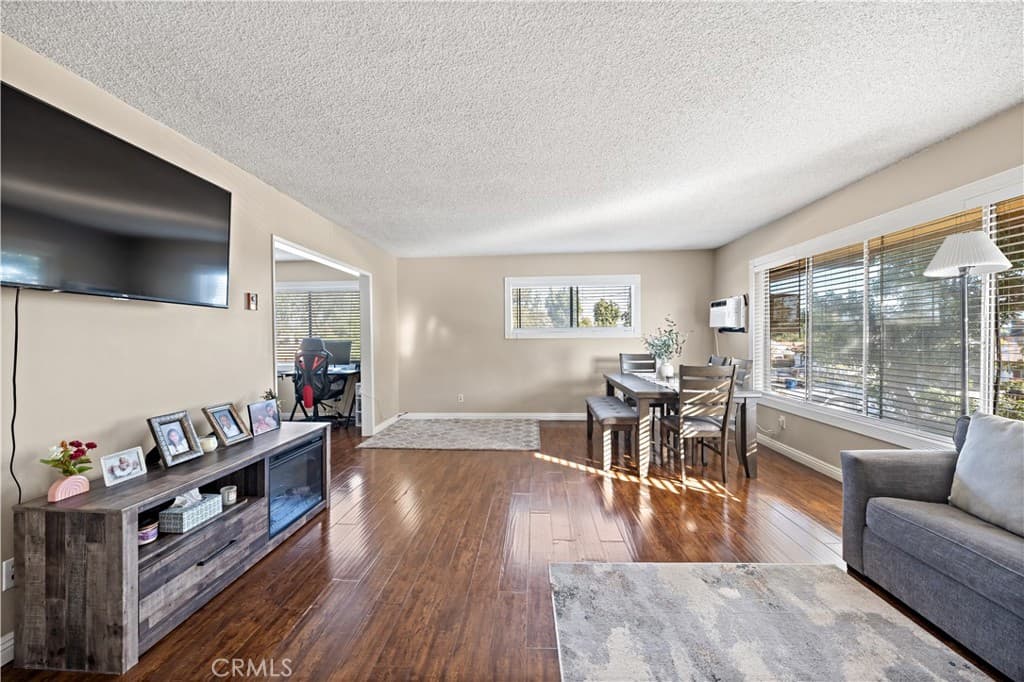 Condo at 2018 Las Vegas Avenue 18, Pomona — photo 5 of 12