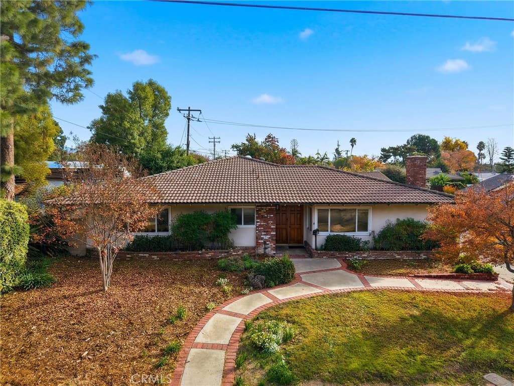 Home at 1736 Sumner, Claremont — photo 2 of 12