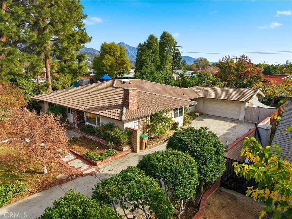 Home at 1736 Sumner, Claremont — photo 3 of 12