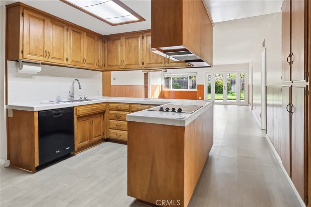 Home at 1736 Sumner, Claremont — photo 10 of 12