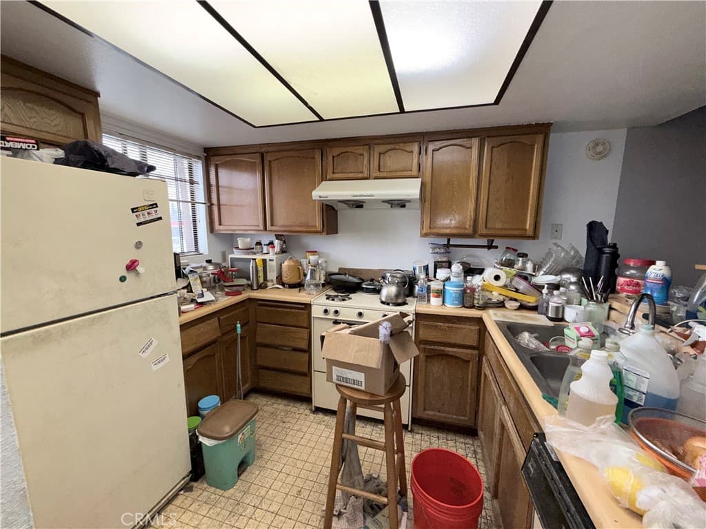 Condo at 13721 Los Angeles, Baldwin Park — photo 12 of 12