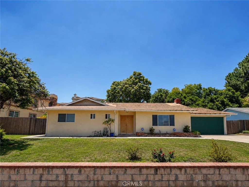 Home at 367 Bourdet, Walnut — photo 1 of 12