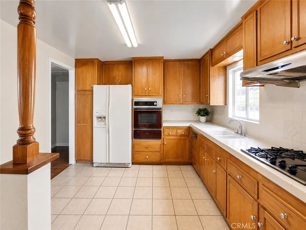 Home at 367 Bourdet, Walnut — photo 5 of 12