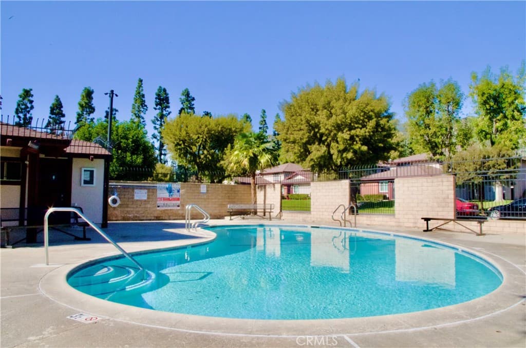Home at 1126 W Calle De La Luna # 4, Azusa — photo 4 of 12