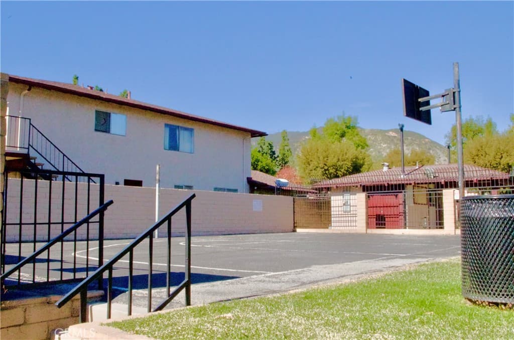 Home at 1126 W Calle De La Luna # 4, Azusa — photo 8 of 12