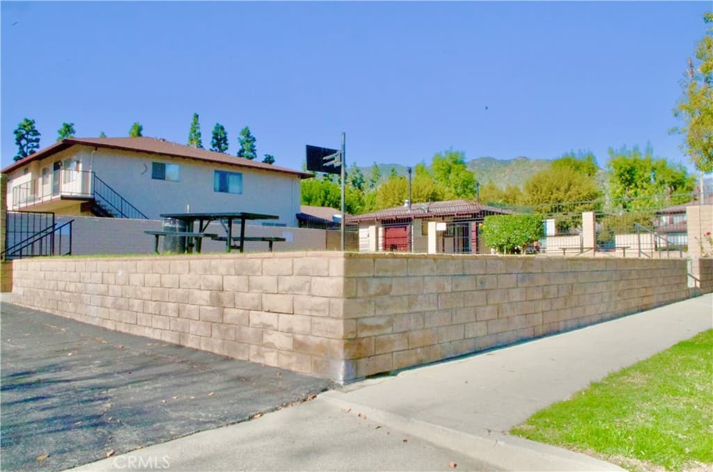 Home at 1126 W Calle De La Luna # 4, Azusa — photo 9 of 12