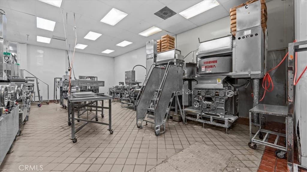 Commercial at 2621 Lee, South El Monte — photo 12 of 12