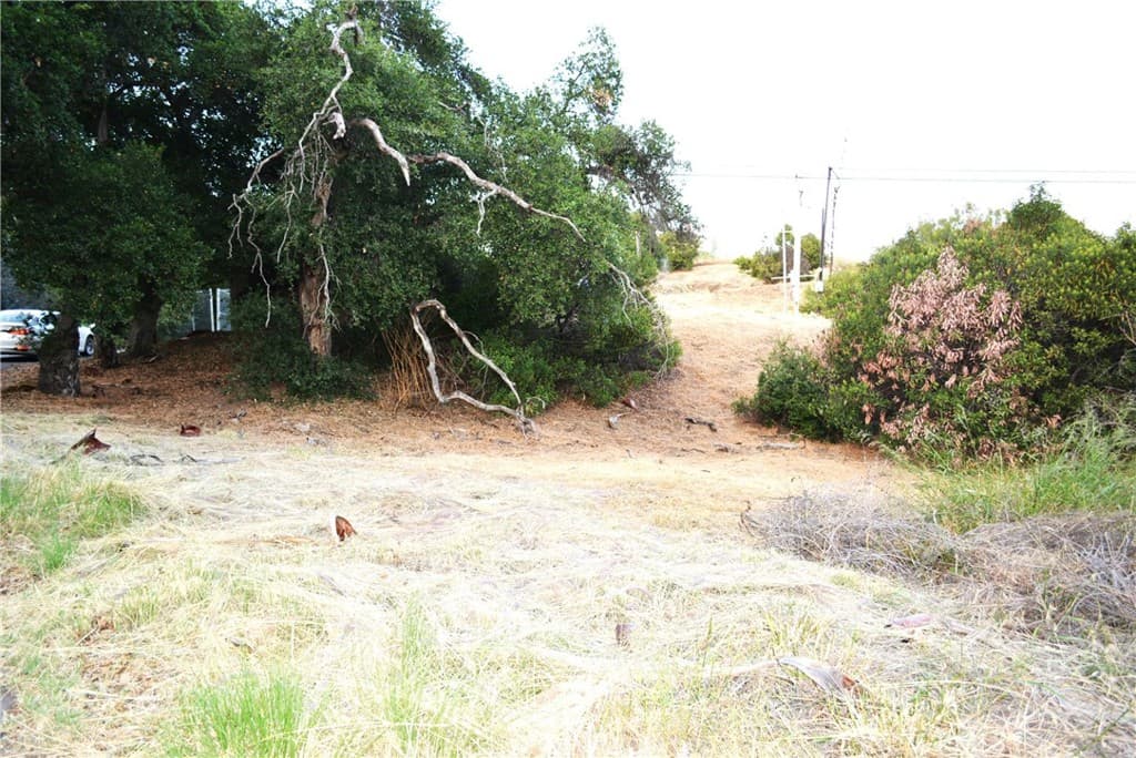 Home at 946 N Glendora Ave, Glendora — photo 10 of 12