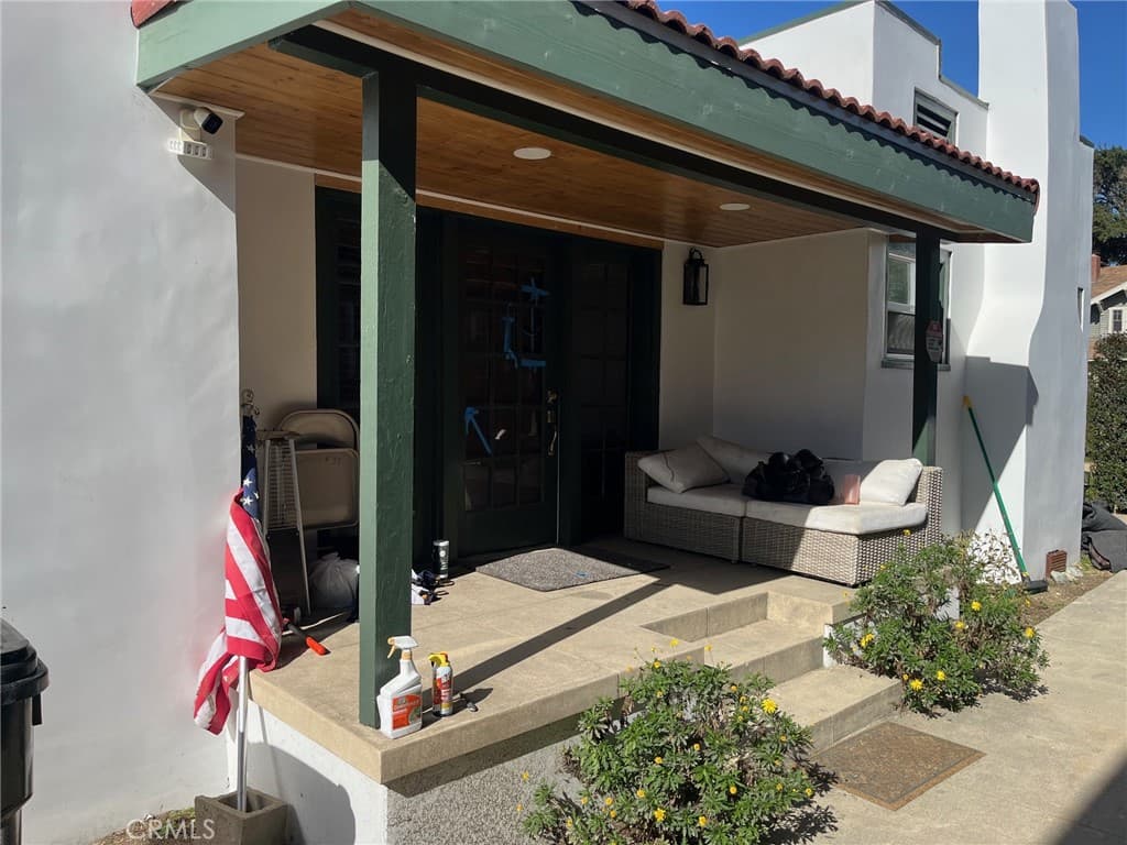 Home at 412 E Columbia, Pomona — photo 3 of 9