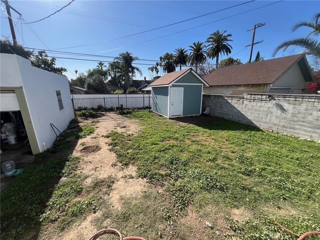 Home at 412 E Columbia, Pomona — photo 8 of 9