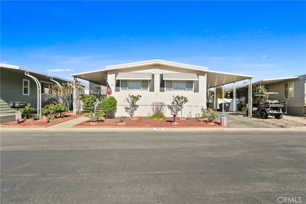 Home at 4095 Fruit 303, La Verne — photo 4 of 12