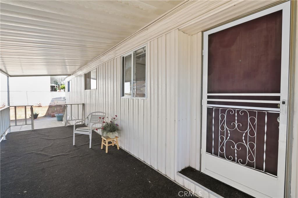 Home at 4095 Fruit 303, La Verne — photo 5 of 12