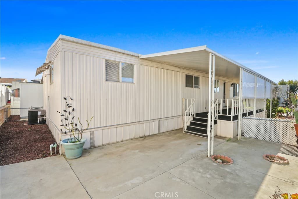 Home at 4095 Fruit 303, La Verne — photo 6 of 12