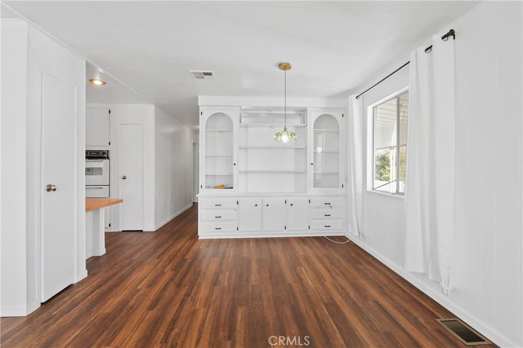 Home at 4095 Fruit 303, La Verne — photo 9 of 12