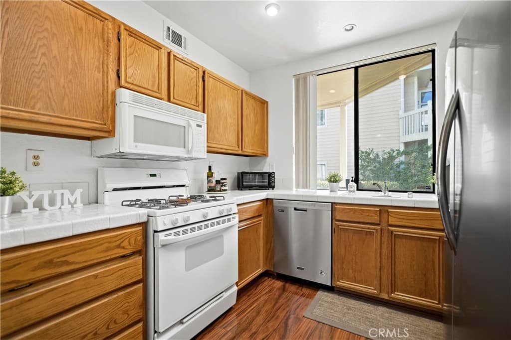 Condo at 4900 N Grand Avenue 215, Covina — photo 10 of 12