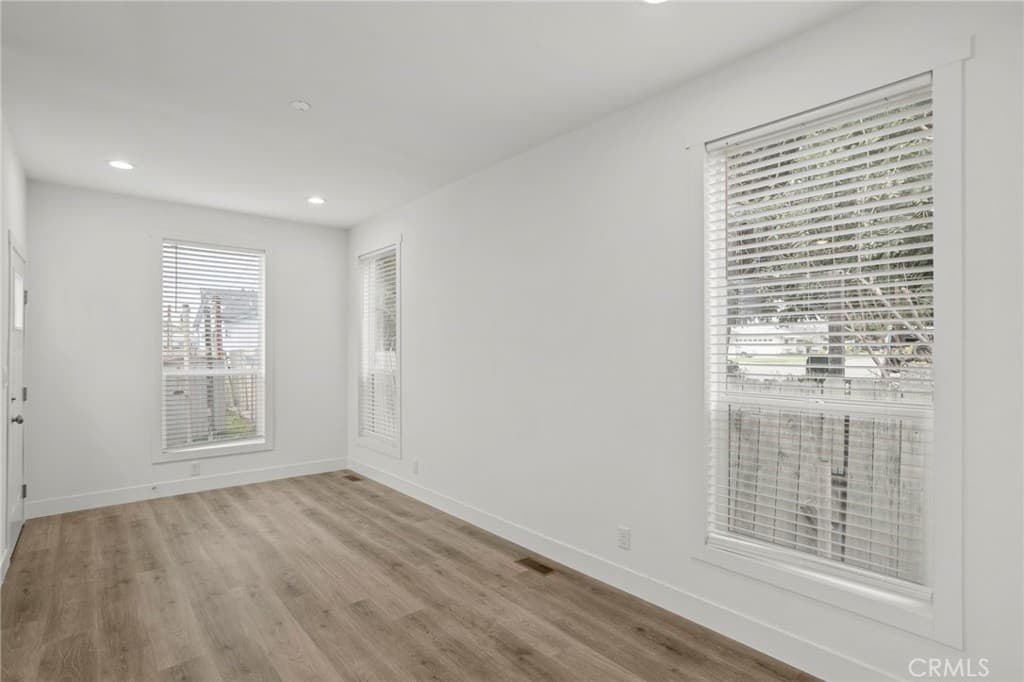 Home at 2548 Peck Road 39, Monrovia — photo 5 of 12