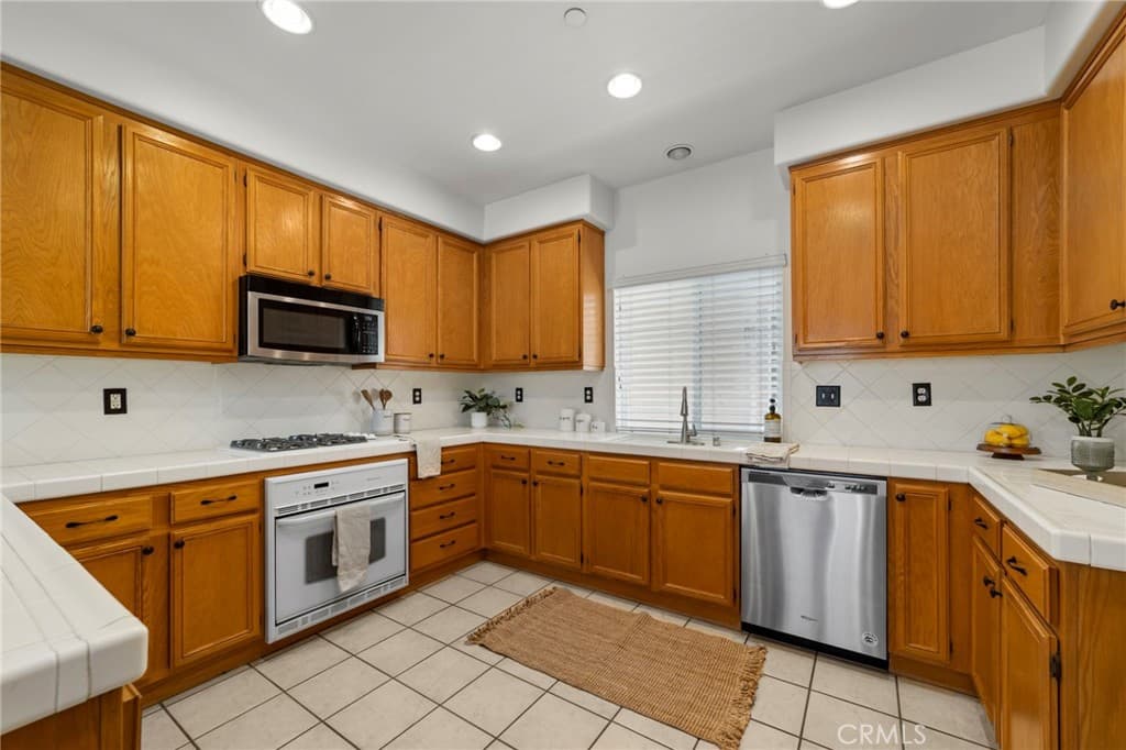 Home at 4265 Emerald Avenue, La Verne — photo 10 of 12