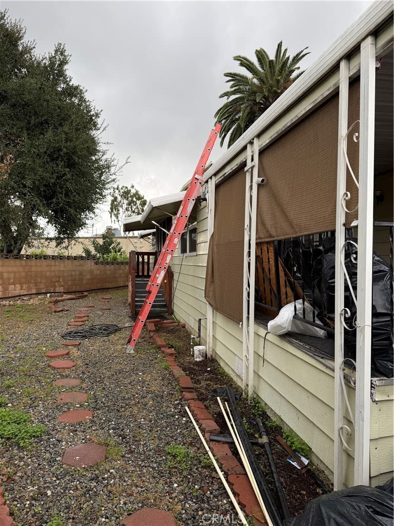 Home at 301 E Foothill 6, Pomona — photo 11 of 12