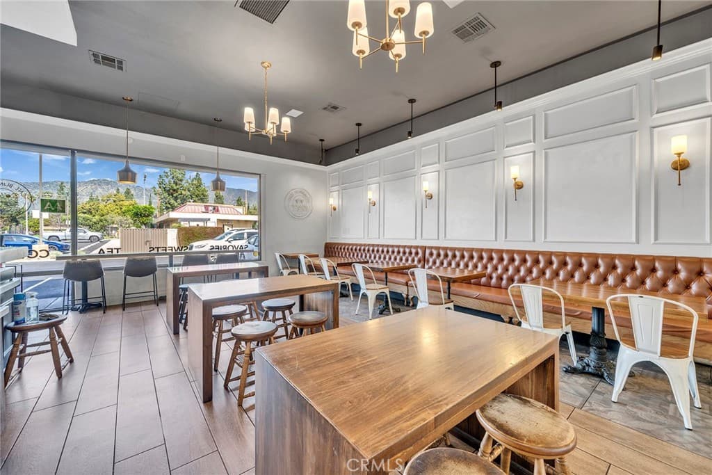 Home at 992 E Alosta Avenue B, Azusa — photo 10 of 12
