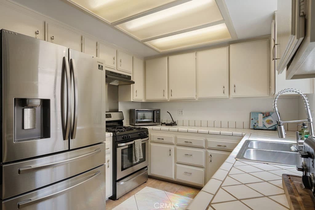 Home at 304 S Minnesota, Glendora — photo 12 of 12