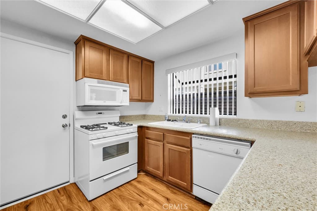 Condo at 538 Derby, San Dimas — photo 7 of 12